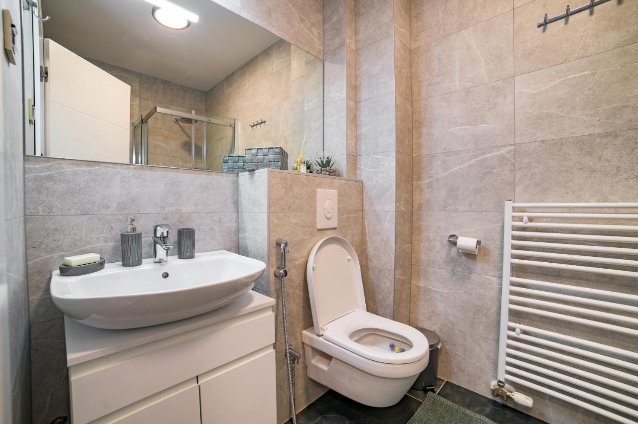 Apartman Epilux Tuzla Eksteriør bilde